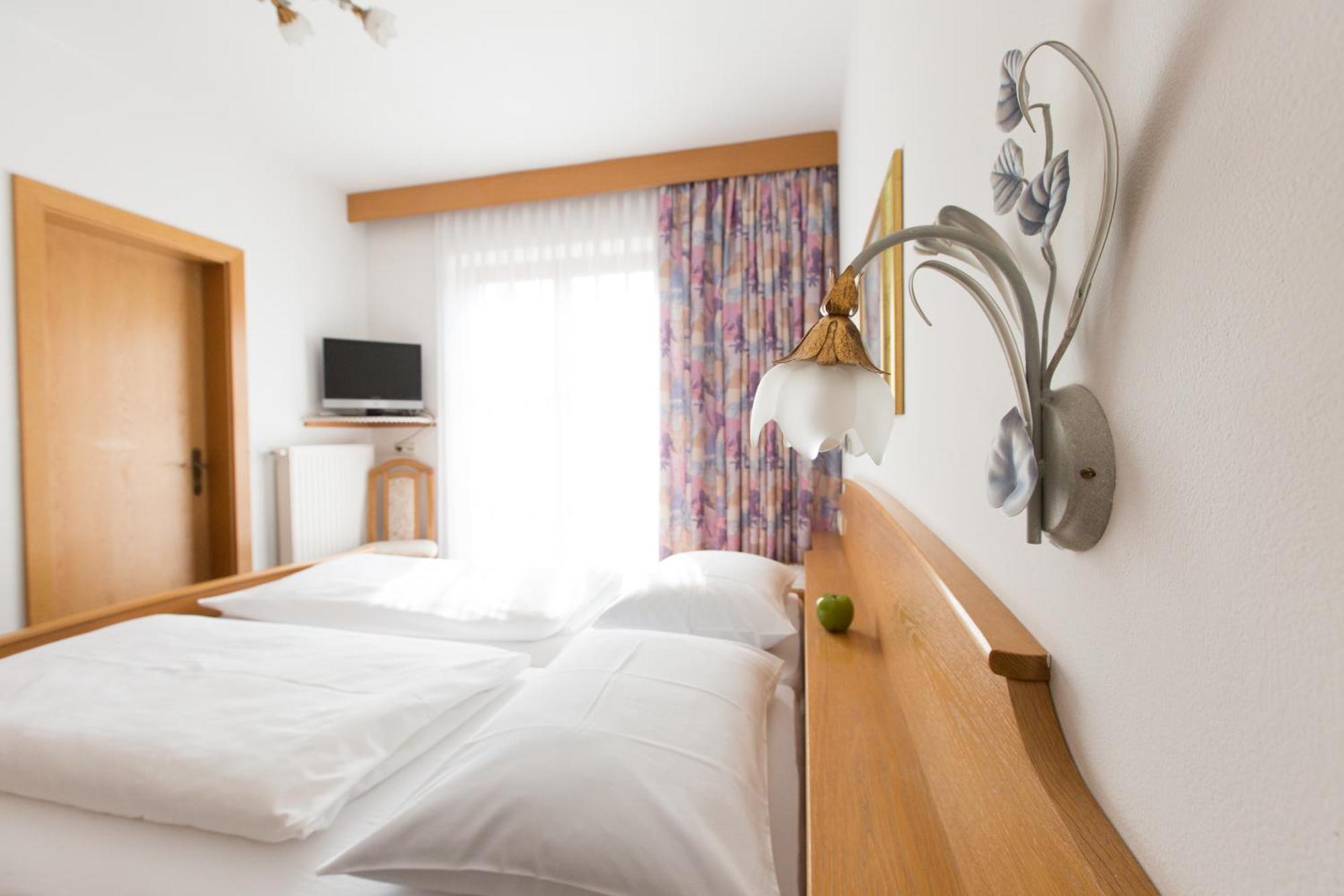Linghof Bed & Breakfast Tirol Eksteriør bilde